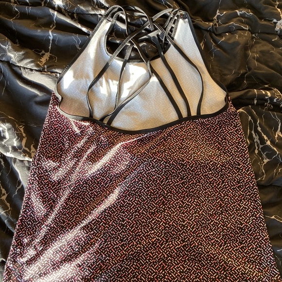 workout tank - Picture 2 of 3